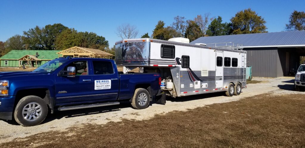 pickup truck and horse trailer