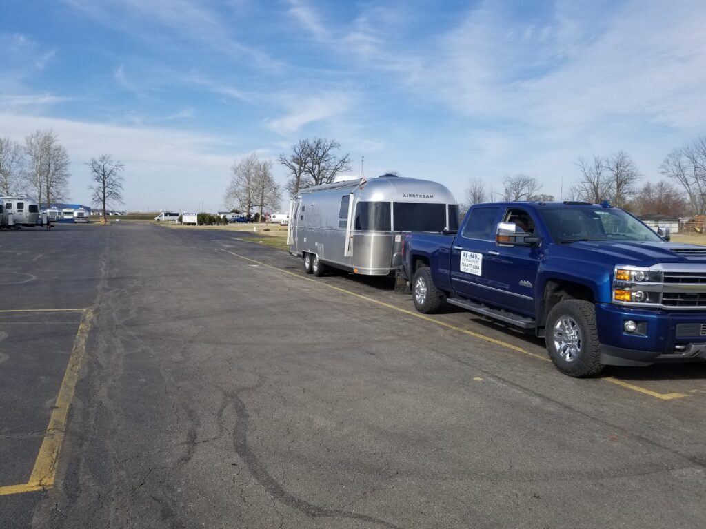 Hooked up ta an Airstream and ready to hit the road